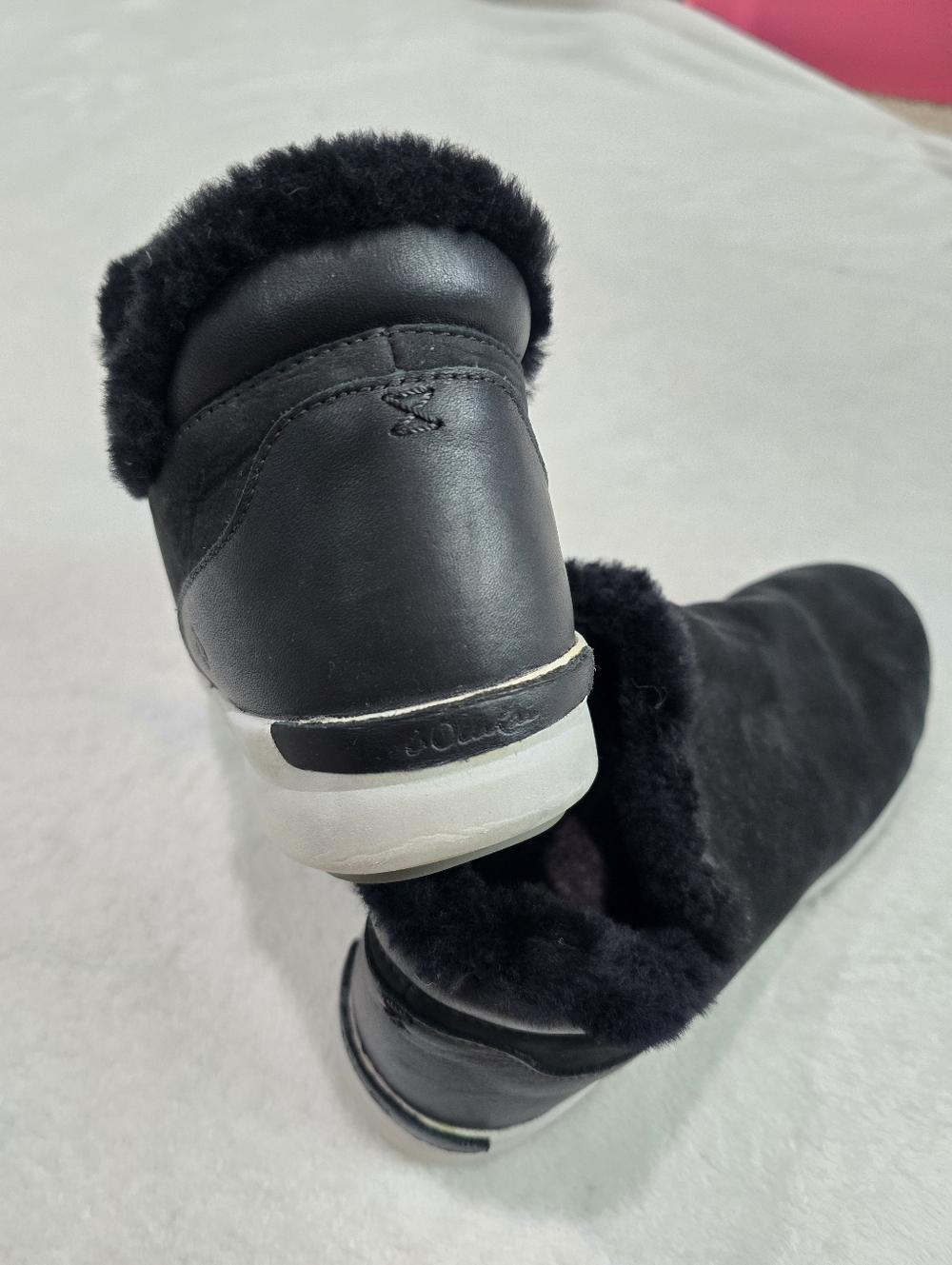 Women's Olukai Shoes Malua Hulu Boots Black Nubuck Ankle Bootie Faux Fur Size 9 - Picture 6 of 8